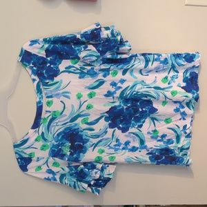 Ruffle sleeve floral top